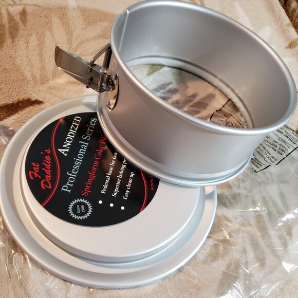 (NWT) Fat Daddio's 8" x 3' Round Springform Cake Pan - Picture 7 of 9